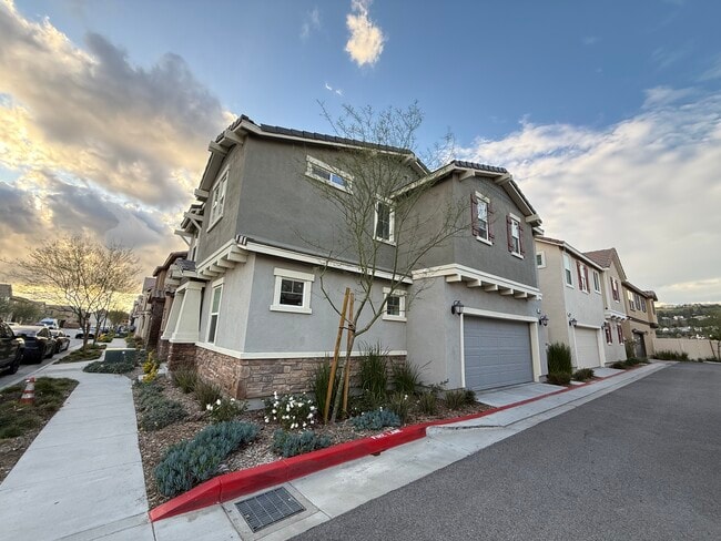 17087 Zion Dr in Santa Clarita, CA - Building Photo - Building Photo