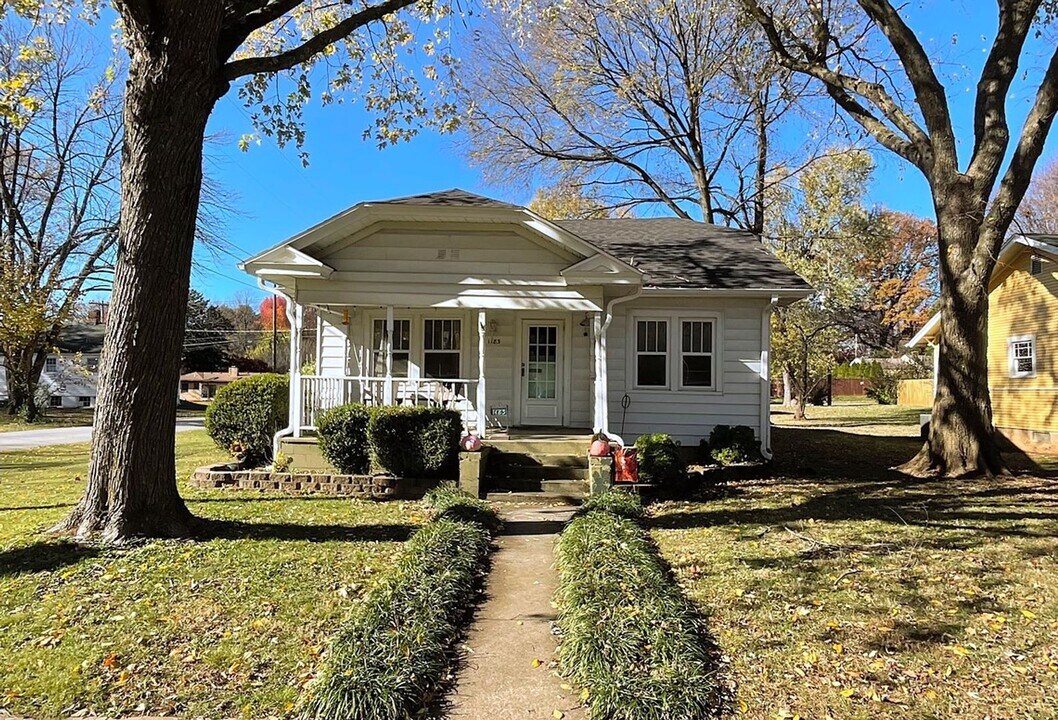 1183 S Maryland Ave in Springfield, MO - Building Photo
