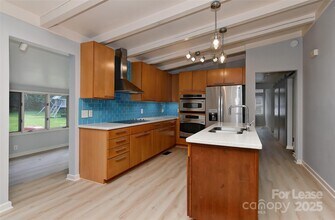 3111 Spring Valley Rd in Charlotte, NC - Building Photo - Building Photo