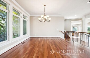 18262 Meadowlark Ln in Lake Oswego, OR - Building Photo - Building Photo