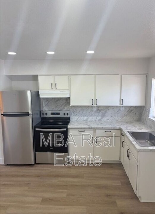 5040 N 18th Ave in Phoenix, AZ - Foto de edificio