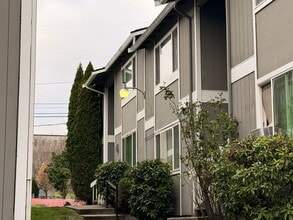 Wright Park Apartments in Tacoma, WA - Building Photo - Building Photo