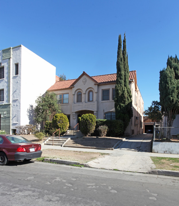 1168 N New Hampshire Ave in Los Angeles, CA - Building Photo