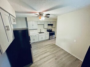 1122 N 7th St in Springfield, IL - Building Photo - Building Photo