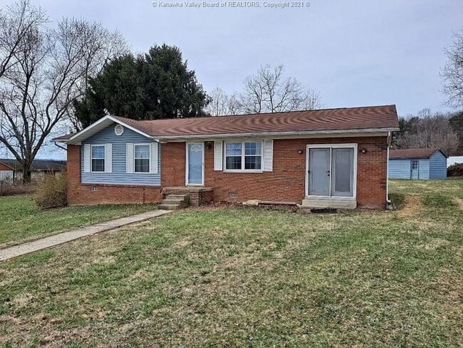 198 Meadow Dr in Culloden, WV - Building Photo - Building Photo