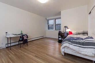 290 Commonwealth Ave, Unit A in Boston, MA - Building Photo - Building Photo