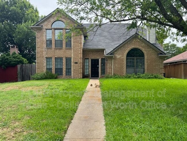property at 1404 Straus Rd