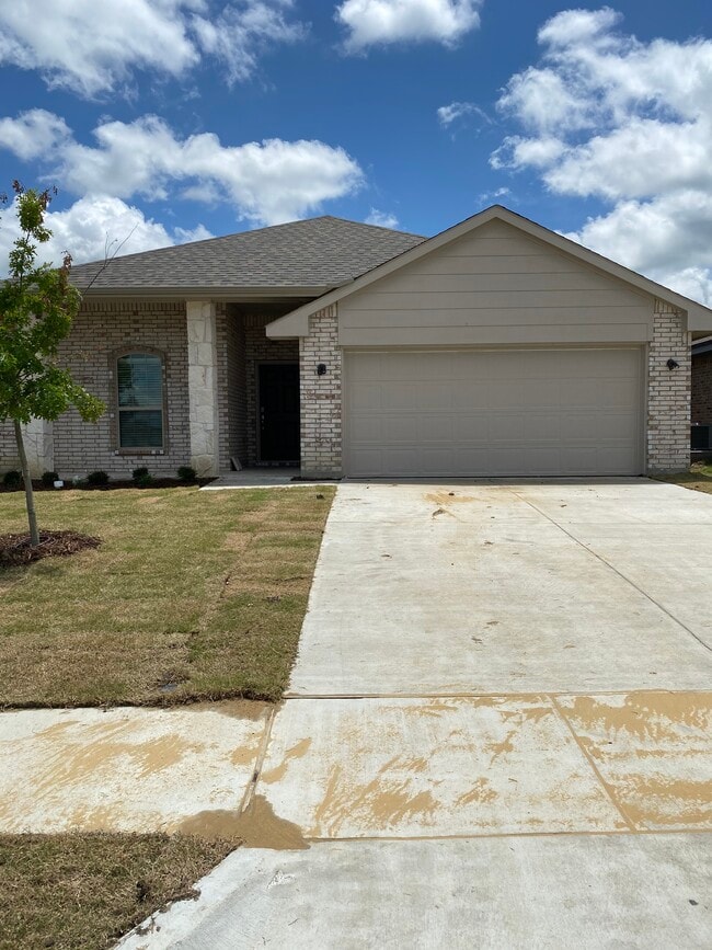 2426 Abigail Ln Rentals in Mabank, TX