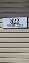 822 Phoenix Ct in Grand Island, NE - Foto de edificio - Building Photo