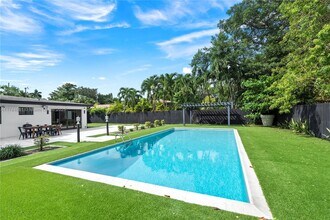 941 NE 83rd St in Miami, FL - Building Photo - Building Photo