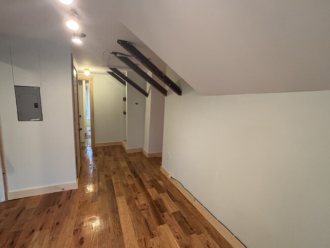 36 Washington St, Unit Waterfall