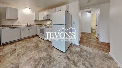 2076 E 56th St in Tacoma, WA - Building Photo - Building Photo