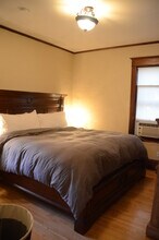 914 6th St E in St. Paul, MN - Foto de edificio - Building Photo