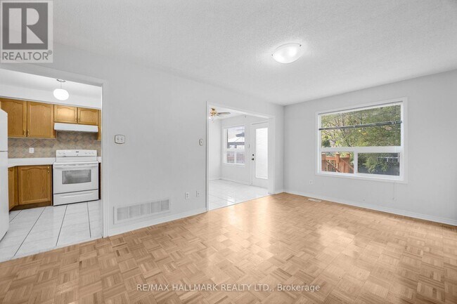 10 Ferris St in Richmond Hill, ON - Building Photo - Building Photo