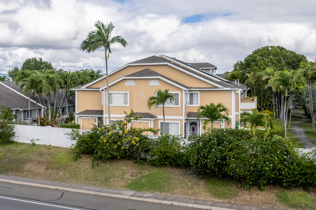 500 Mananai Plz in Honolulu, HI - Foto de edificio - Building Photo