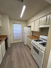 521 Greenlawn Blvd in Round Rock, TX - Building Photo - Building Photo