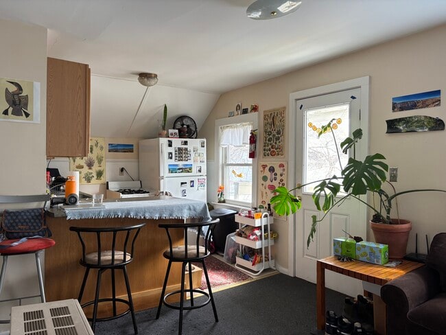 31 Loomis St, Unit 3