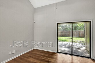 8386 Windypine Ln in Jacksonville, FL - Building Photo - Building Photo