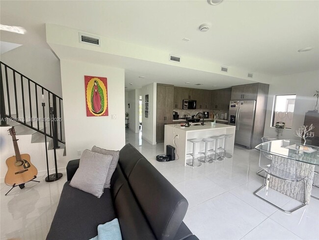 1327 NW 2nd Ln in Florida City, FL - Building Photo - Building Photo