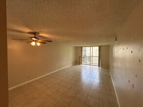 7173 Orange Dr in Davie, FL - Building Photo - Building Photo