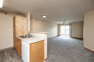 The Lofts at NorthPark in Johnston, IA - Foto de edificio - Interior Photo