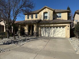 1248 Berry Creek Rd in West Sacramento, CA - Building Photo