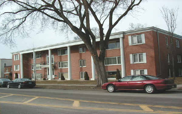 2151 Grand Ave in St. Paul, MN - Building Photo - Building Photo