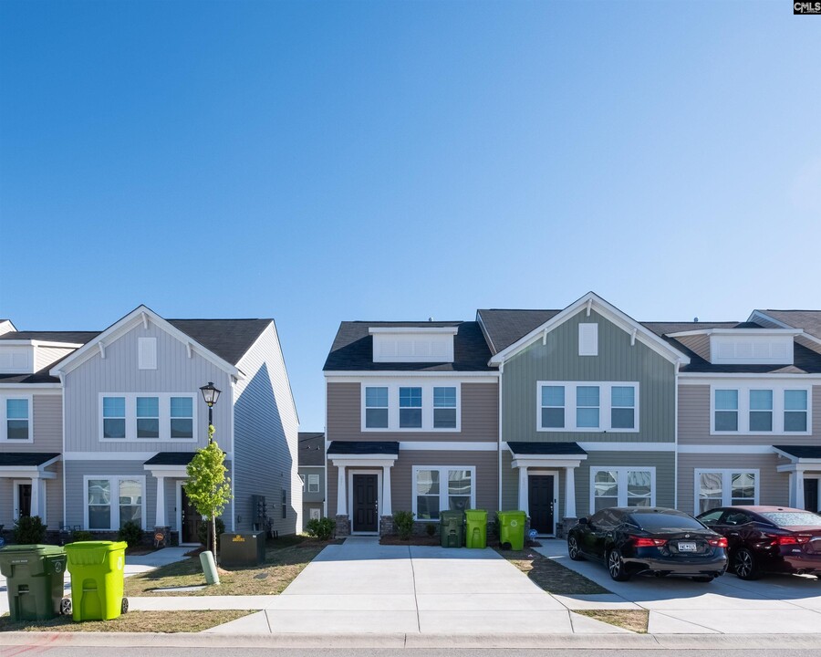 221 Bluewing Dr in Columbia, SC - Building Photo