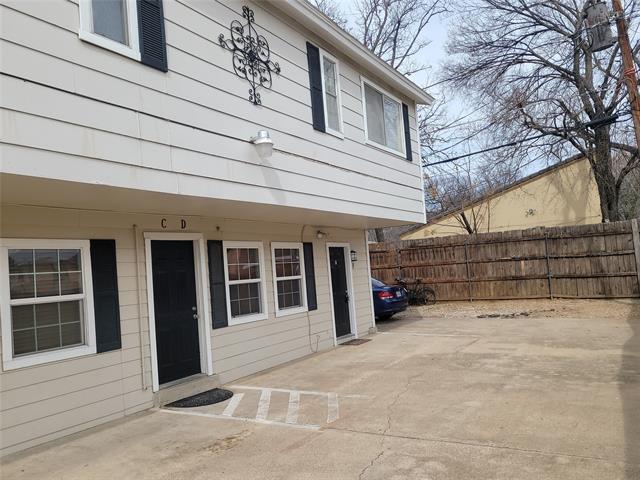 307 E Mitchell St-Unit -F in Arlington, TX - Building Photo