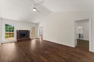 4658 Thoroughbred Ln in Columbus, GA - Building Photo - Building Photo