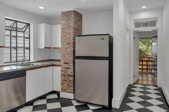 325 Western Ave in Cambridge, MA - Building Photo - Building Photo