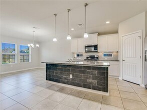 525 Heinatz Flat Ln in Leander, TX - Building Photo - Building Photo