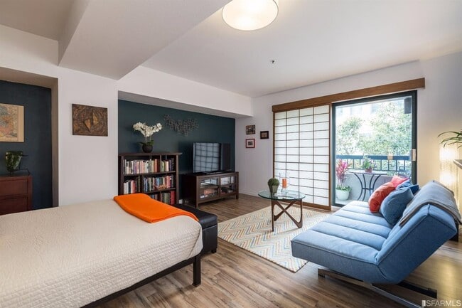 601 Van Ness Ave in San Francisco, CA - Foto de edificio - Building Photo