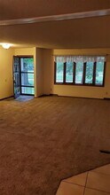 1217 E Sunset Ct in Springfield, MO - Building Photo - Building Photo