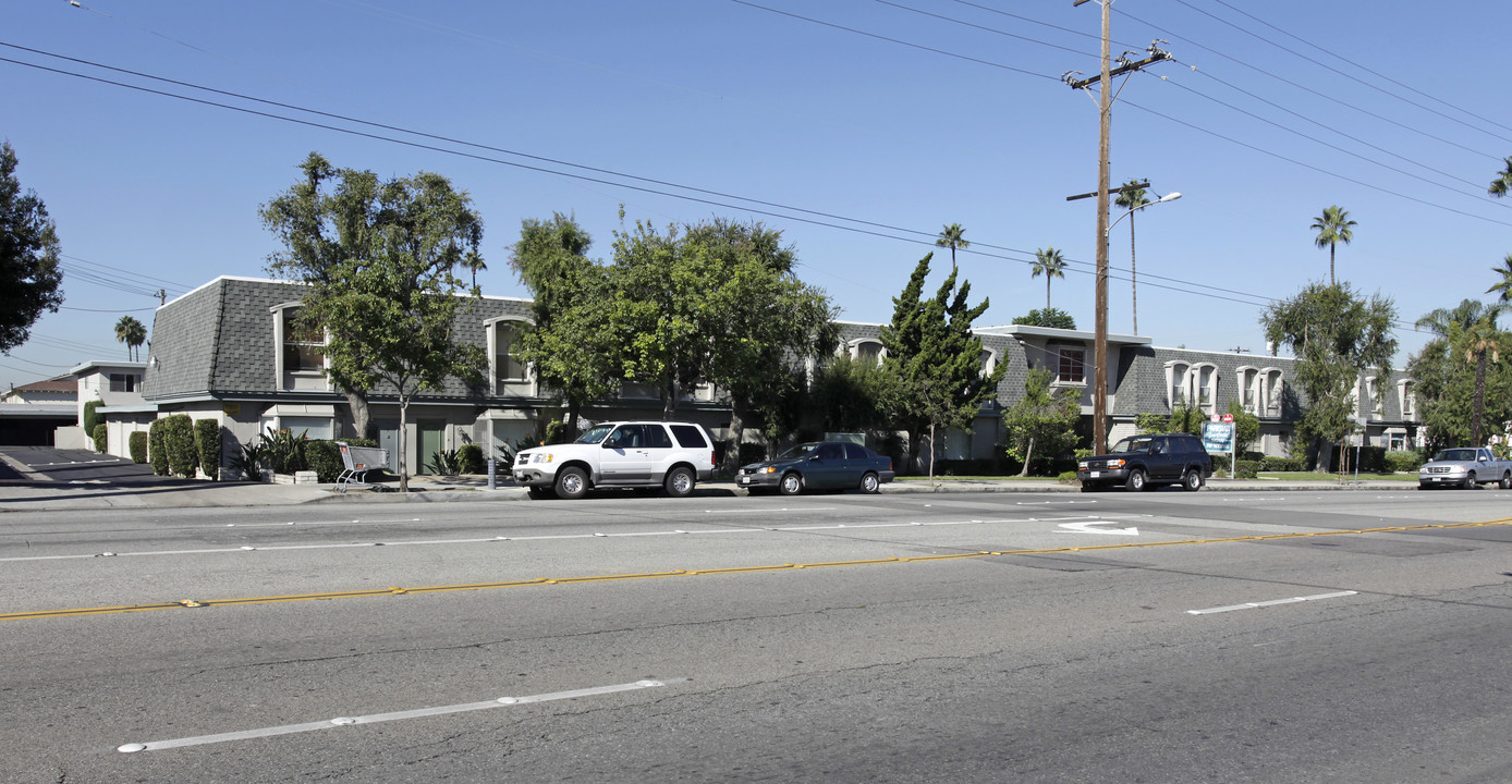 Parisian in Anaheim, CA - Building Photo