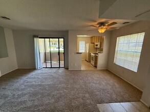 10369 Azuaga St in San Diego, CA - Building Photo - Building Photo