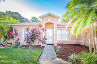 7332 Bumelia Dr in Cocoa, FL - Foto de edificio - Building Photo