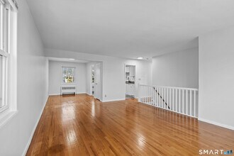 30 Hamilton Ct in Stamford, CT - Building Photo - Building Photo