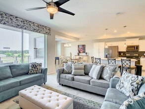 4731 Clock Tower Dr in Kissimmee, FL - Foto de edificio - Building Photo