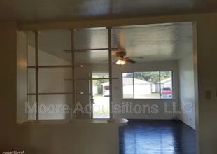 1046 W Star St in Denison, TX - Building Photo - Building Photo