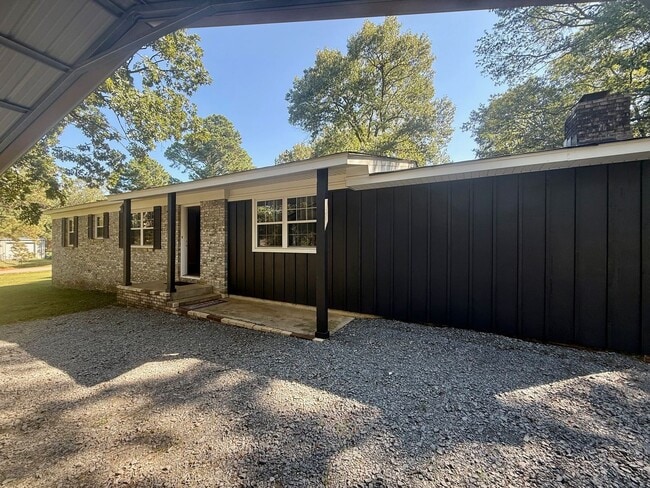 property at 2806 Hurricane Lake Rd