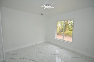 1132 Edelweiss St E in Lehigh Acres, FL - Building Photo - Building Photo