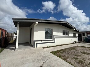 3311 SW 87th Ct in Miami, FL - Building Photo - Building Photo