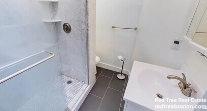 24 Joy St, Unit 5 in Boston, MA - Foto de edificio - Building Photo