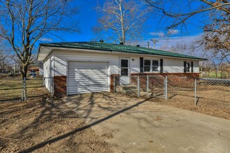 101 Norma St in Exeter, MO - Foto de edificio - Building Photo