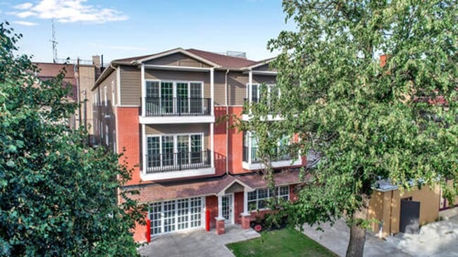 297 West Utica Apartments 2B/2B Luxury Apts w/ Secure/Covered Garage Option In the Heart of the E...