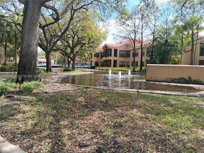 15495 N Miami Lakeway in Miami Lakes, FL - Building Photo - Building Photo