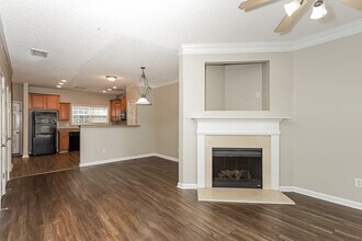 6427 Olmadison Ln in Atlanta, GA - Building Photo - Building Photo