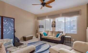 1620 W Nighthawk Way in Phoenix, AZ - Building Photo - Building Photo