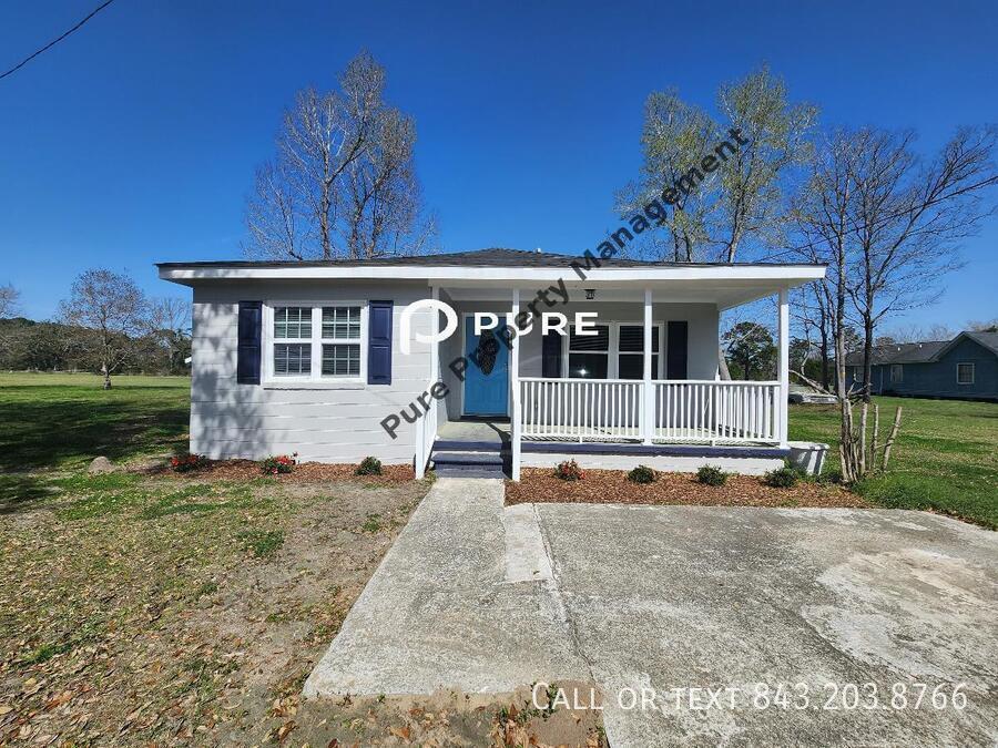 3078 Old Pond Rd in Johns Island, SC - Building Photo